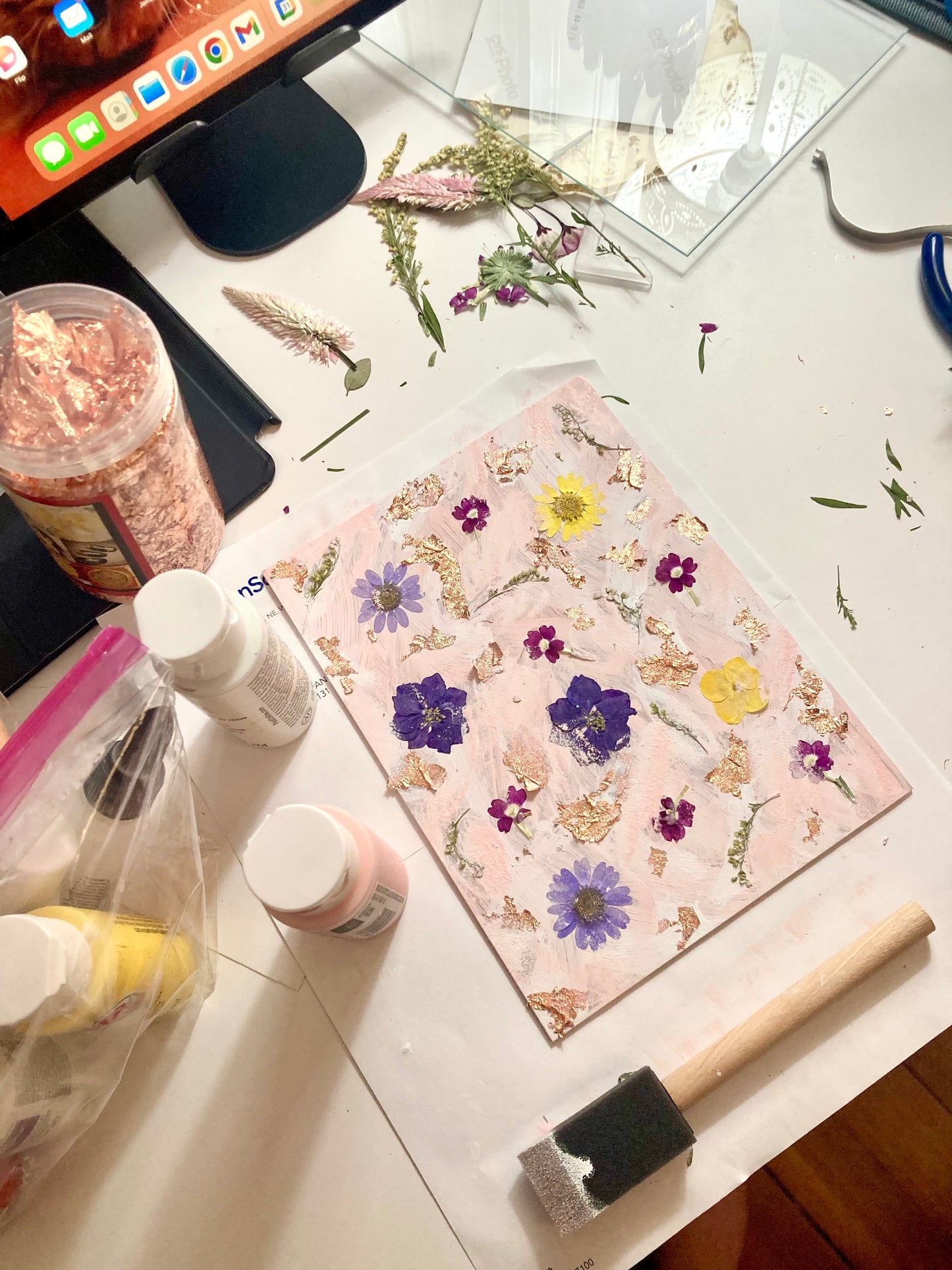 The Pink Glitter Floral Frame