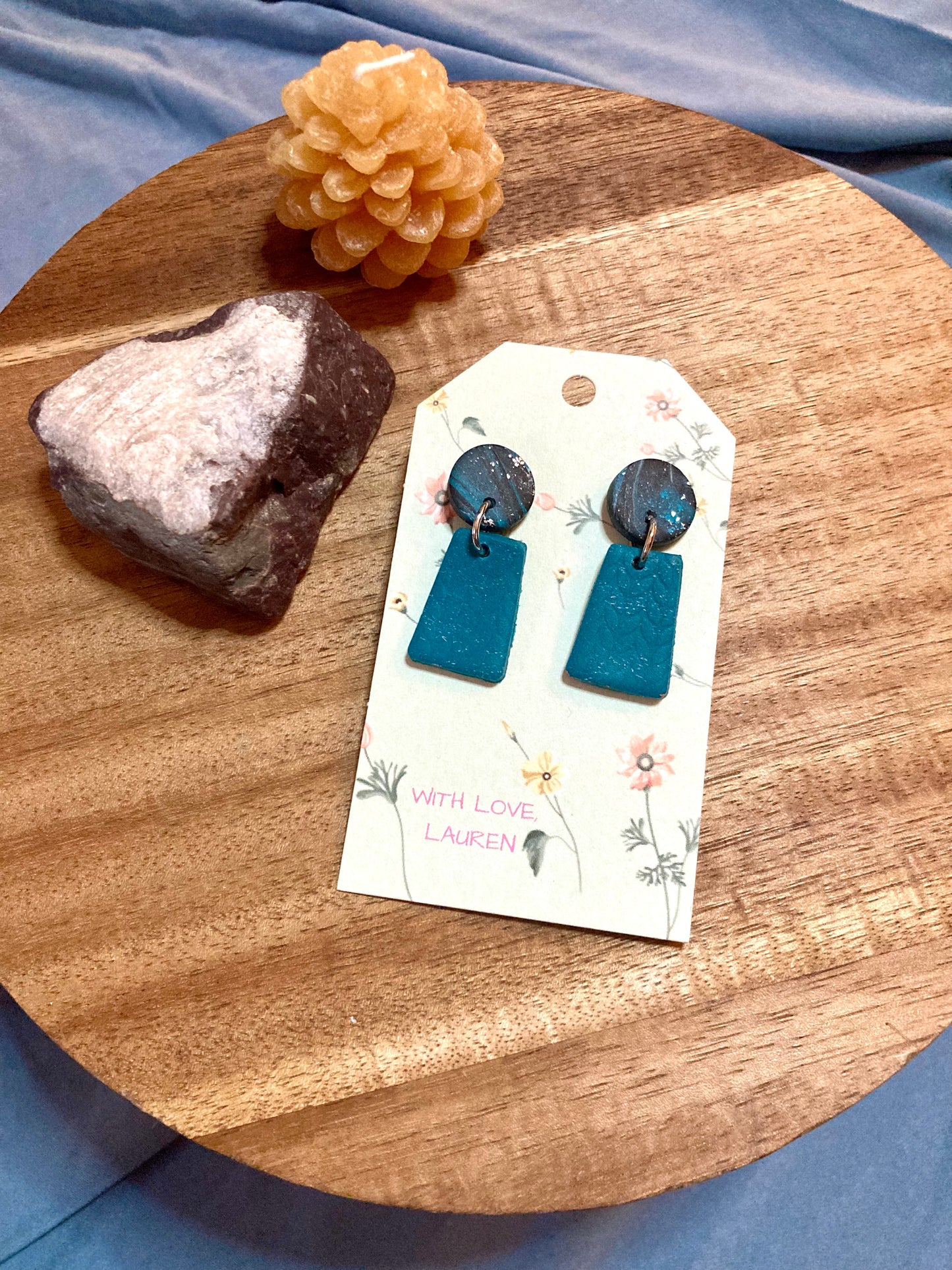 The Mia earrings